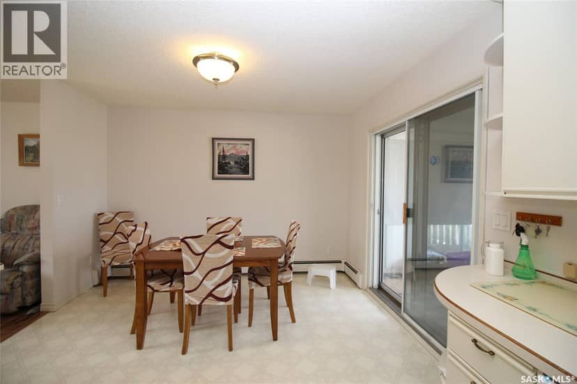 595 9th STREET W, Shaunavon, photo 5