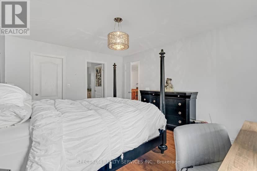 24 Aristocrat Road — photo 25 of 34