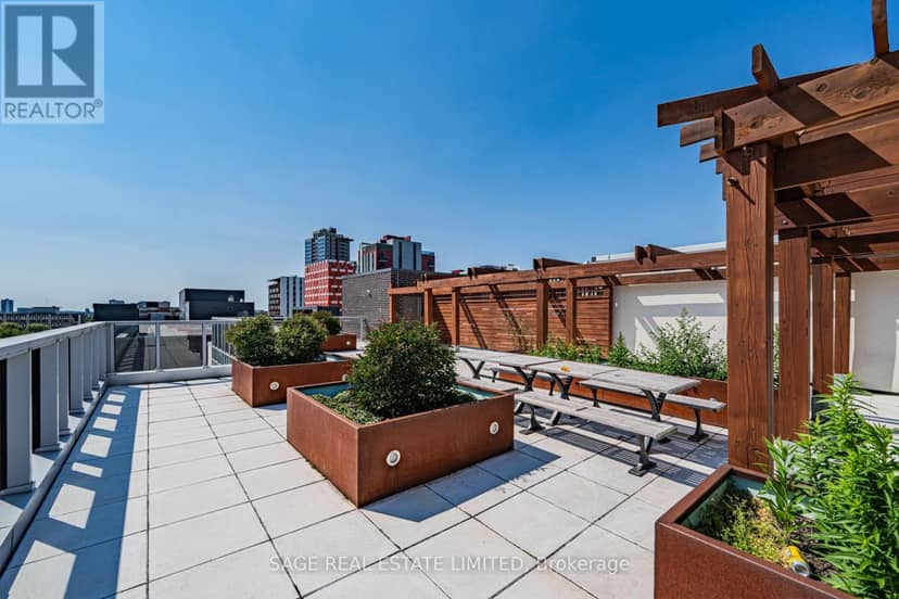 424 - 257 Hemlock Street — photo 38 of 40