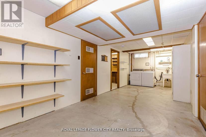 15 Cumberland Crescent — photo 26 of 37