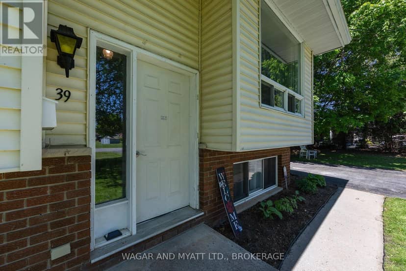 39 Riverview Drive — photo 5 of 40