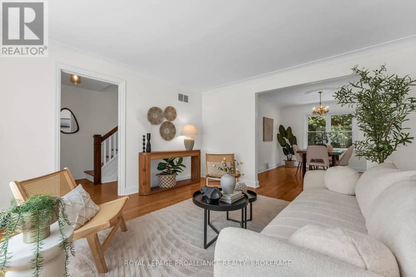 201 Willingdon Avenue — photo 10 of 40