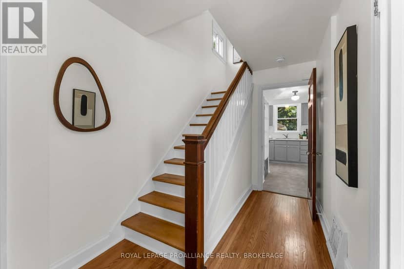 201 Willingdon Avenue — photo 5 of 40