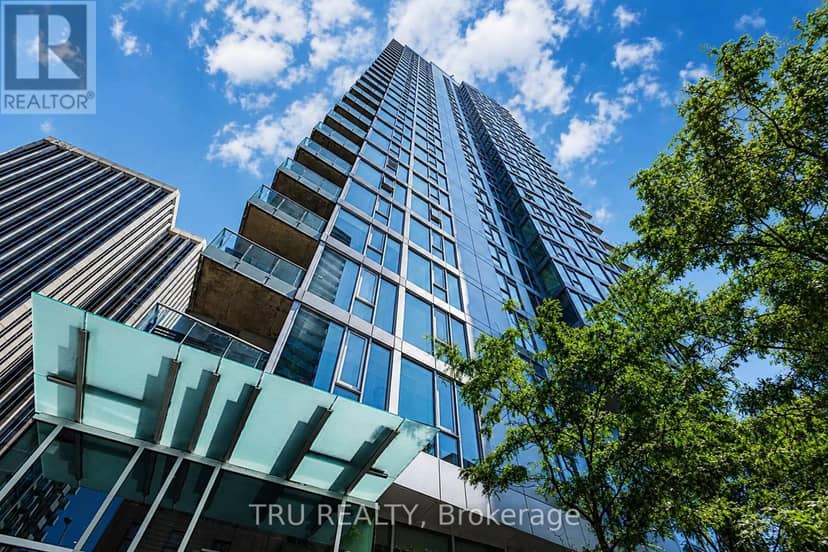1110 - 179 Metcalfe Street — photo 1 of 39