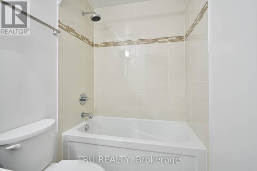 1110 - 179 Metcalfe Street — photo 26 of 39