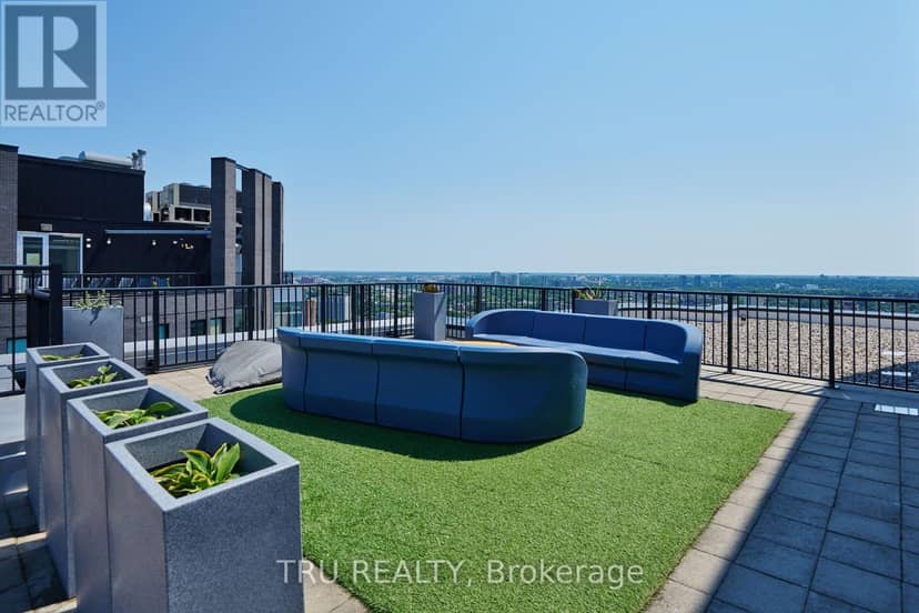 1110 - 179 Metcalfe Street — photo 30 of 39