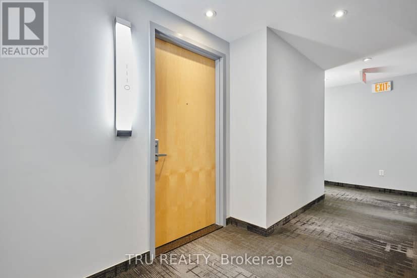 1110 - 179 Metcalfe Street — photo 4 of 39