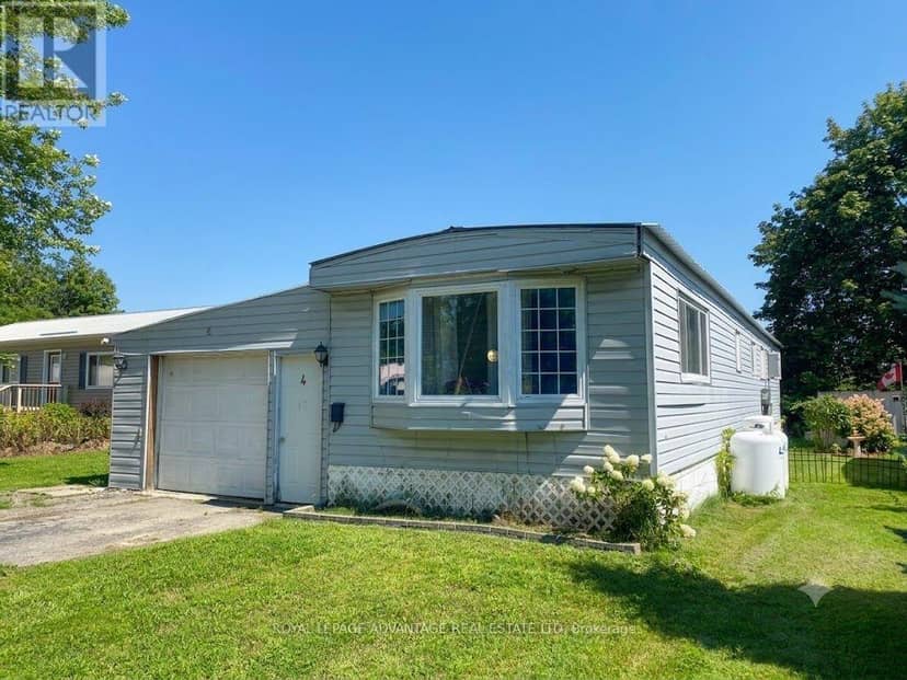 4 Kavanagh Drive — photo 1 of 17