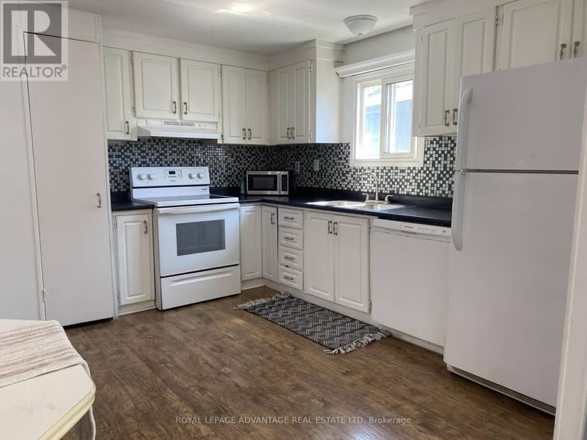 4 Kavanagh Drive — photo 7 of 17