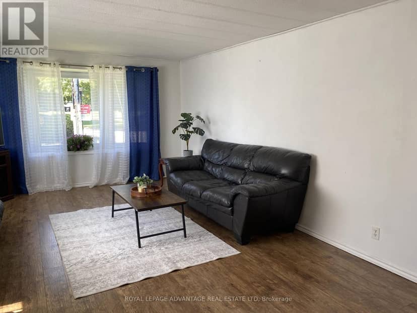 4 Kavanagh Drive — photo 3 of 17