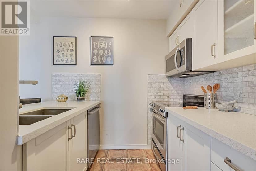 612 - 38 Western Battery Road — photo 12 of 20