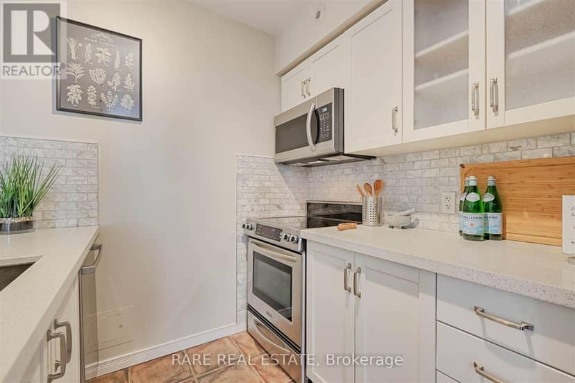 612 - 38 Western Battery Road — photo 13 of 20
