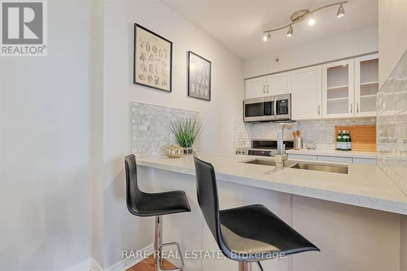 612 - 38 Western Battery Road — photo 14 of 20