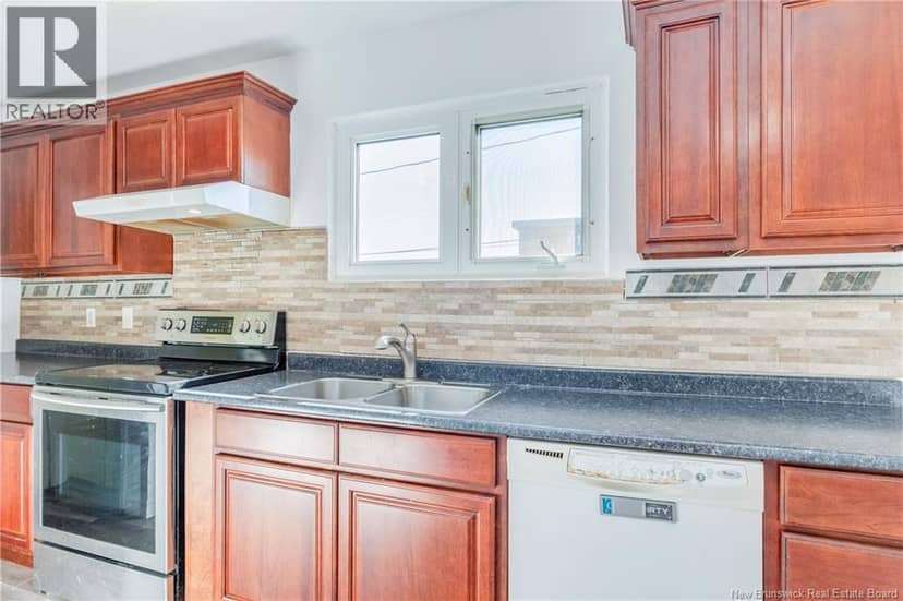 194 Jones Street — photo 12 of 40