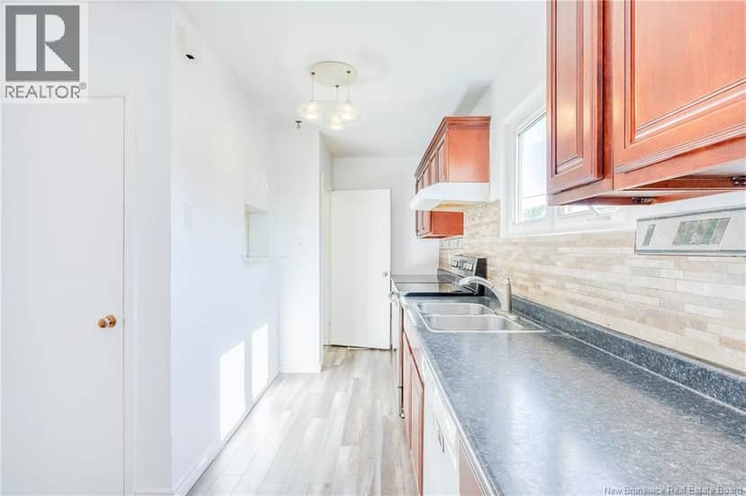 194 Jones Street — photo 15 of 40