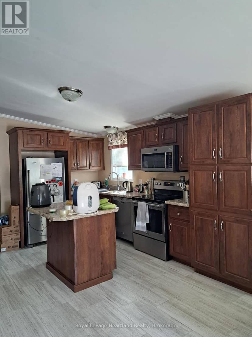 9 Bond Street, Strathroy-Caradoc, photo 3