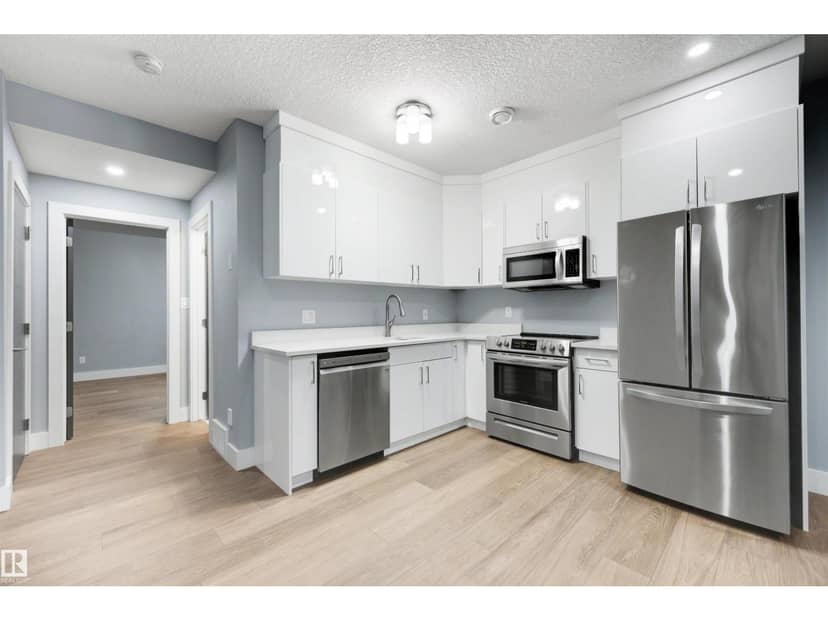 9013 90 ST NW — photo 19 of 34