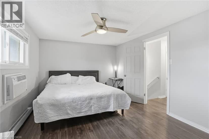 445 STONE CHURCH Road W Unit# 19 — photo 31 of 40