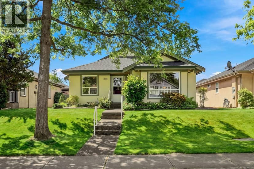 808 Stanhope Rd — photo 1 of 33