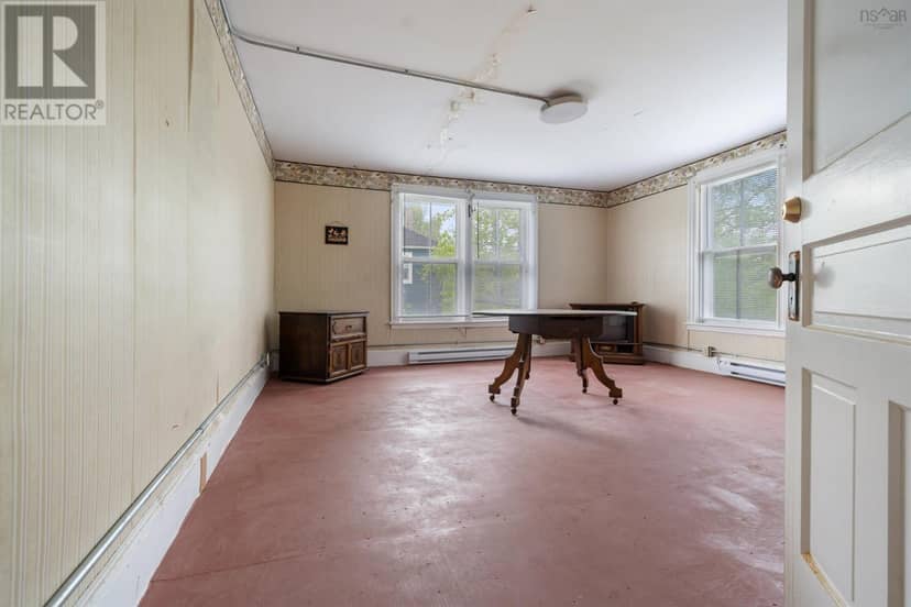 15 McDougal Street — photo 31 of 40