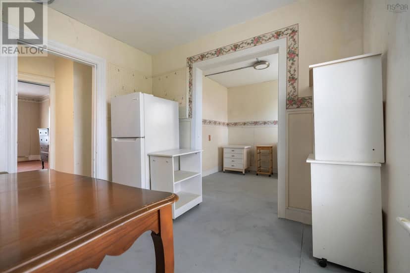 15 McDougal Street — photo 27 of 40