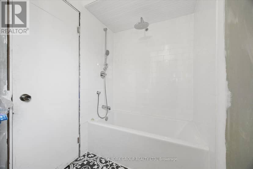 458 Chester Avenue — photo 27 of 40
