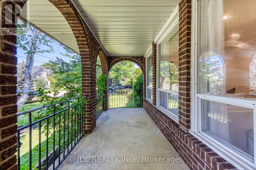 323 Warminster Drive S — photo 2 of 40