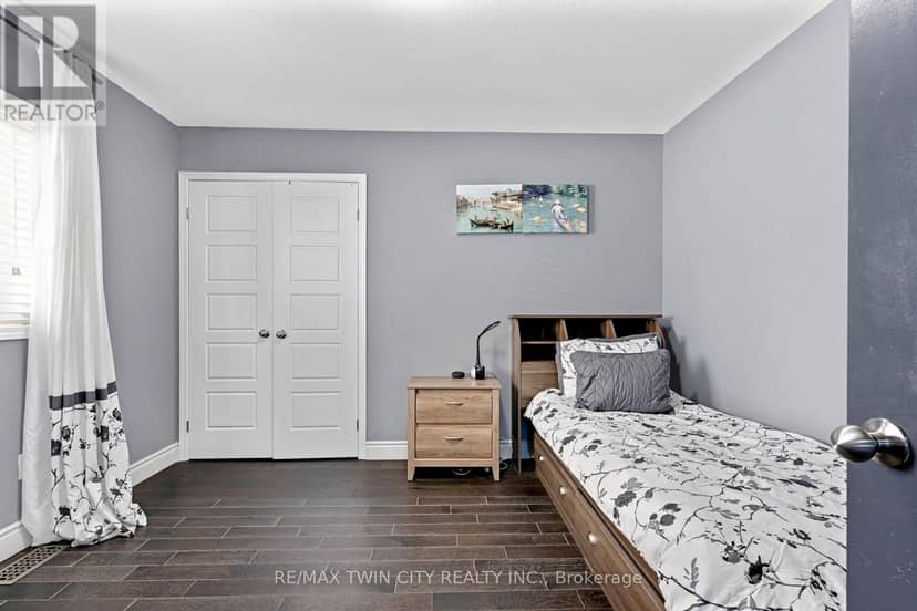 59 Netherwood Road — photo 28 of 40