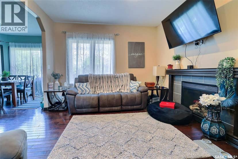 71 Fairway CRESCENT, White City, photo 8