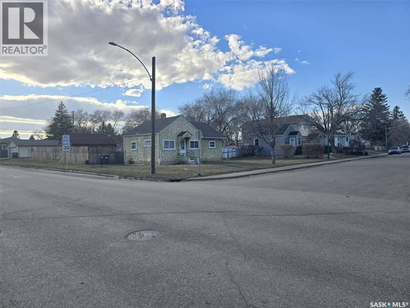 201 R Avenue N, Saskatoon, photo 3