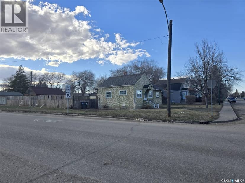 201 R Avenue N, Saskatoon, photo 6