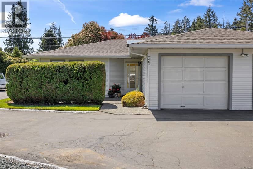 24 450 Bay Ave, Parksville
