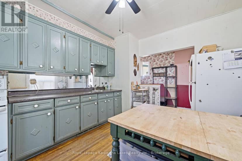 51 Melbourne Street W — photo 15 of 40