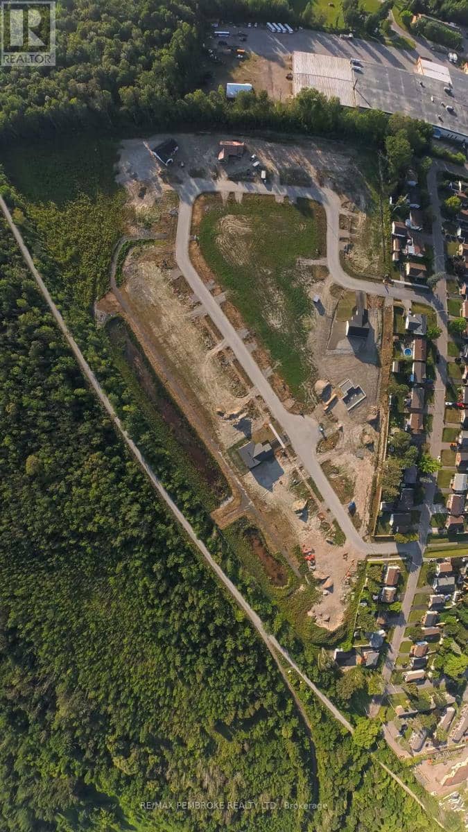 22 Eddy Crescent — photo 8 of 8