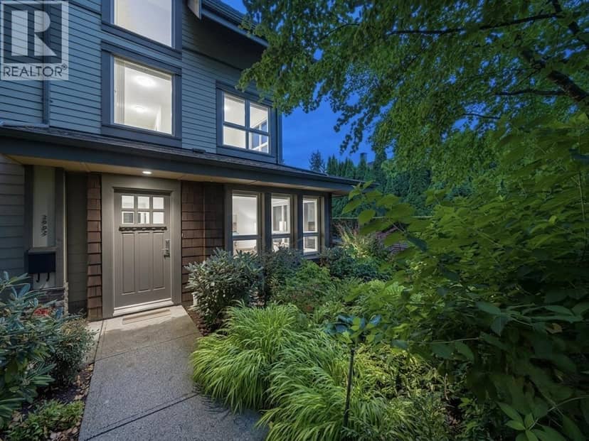 2982 CHESTERFIELD AVENUE, North Vancouver
