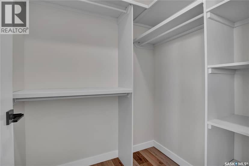 220 Veterans DRIVE — photo 15 of 22