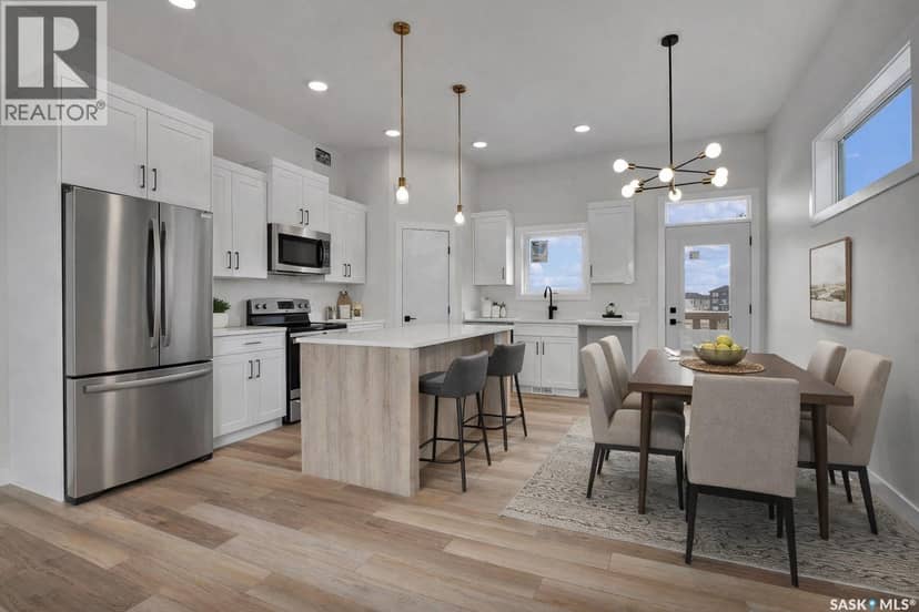 220 Veterans DRIVE — photo 1 of 22