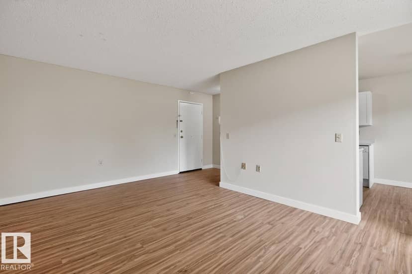 #5 11265 31 AV NW, Edmonton, photo 3