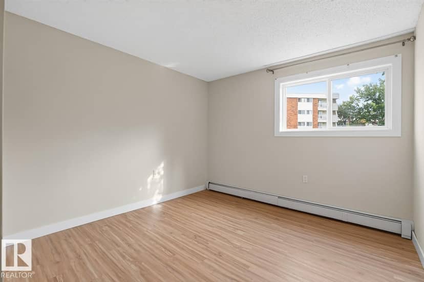 #5 11265 31 AV NW — photo 9 of 30
