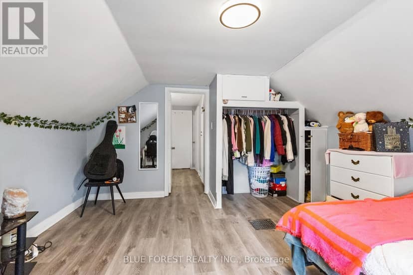69 Connaught Avenue — photo 16 of 36