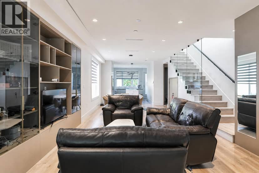 3586 W 42ND AVENUE, Vancouver, photo 2