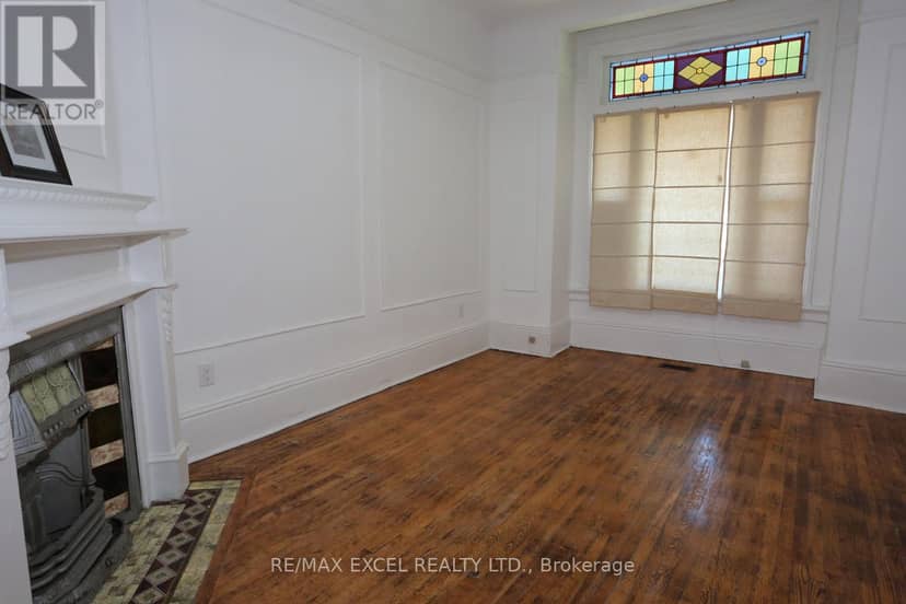 15 Oxford Street — photo 2 of 28