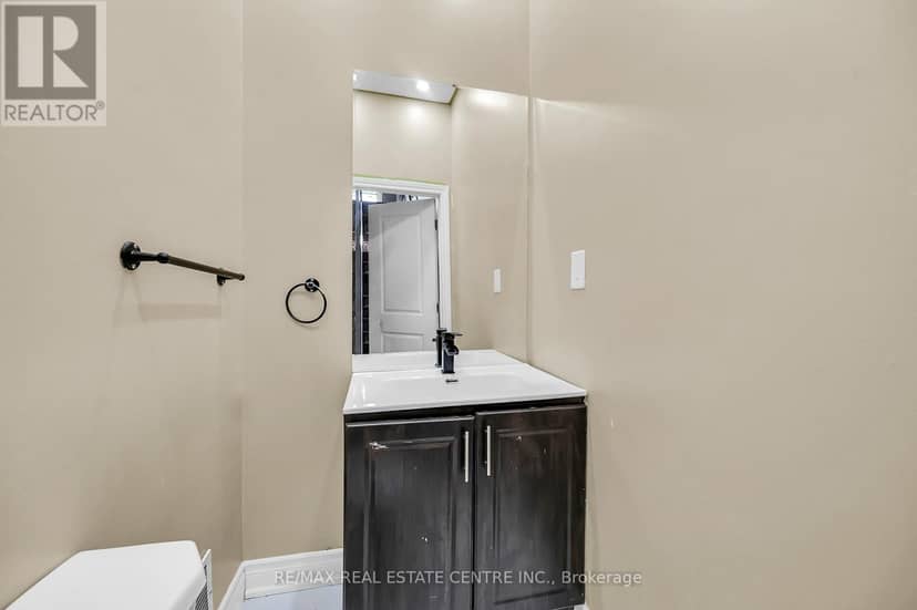 334 Cannon Street E — photo 16 of 40