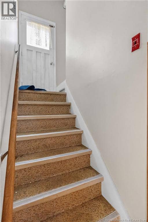176-178 Ayer Avenue — photo 11 of 27