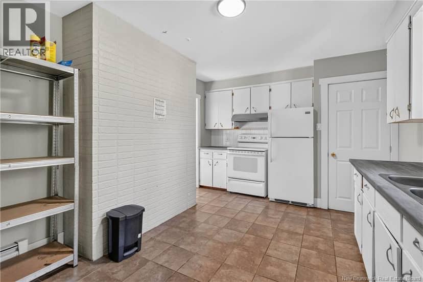 176-178 Ayer Avenue — photo 17 of 27