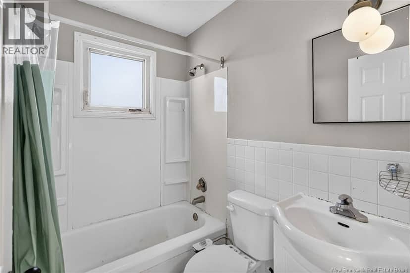 176-178 Ayer Avenue — photo 20 of 27