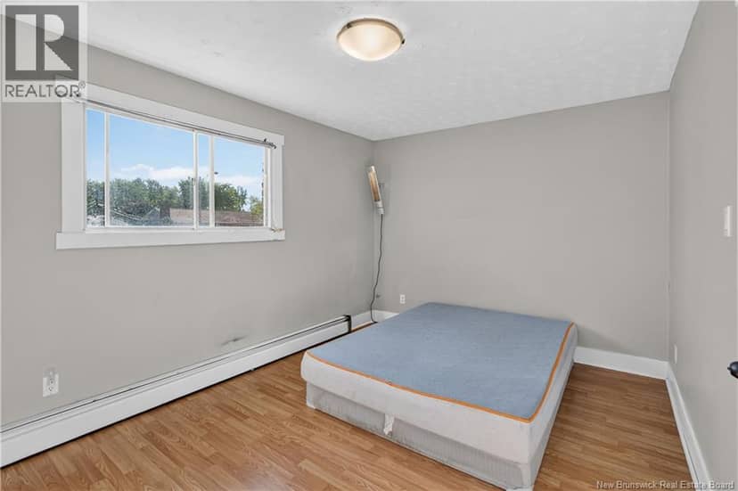 176-178 Ayer Avenue — photo 9 of 27