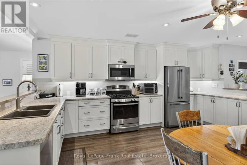944 Birchcliff Drive — photo 15 of 40