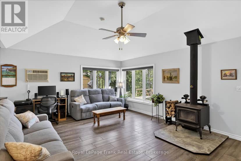 944 Birchcliff Drive — photo 18 of 40
