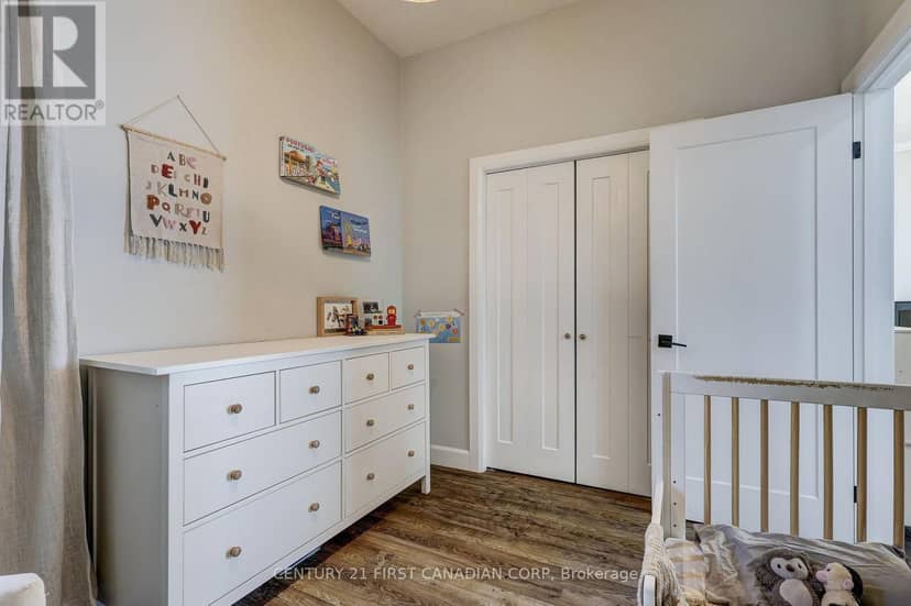 544 Pall Mall Street — photo 15 of 40